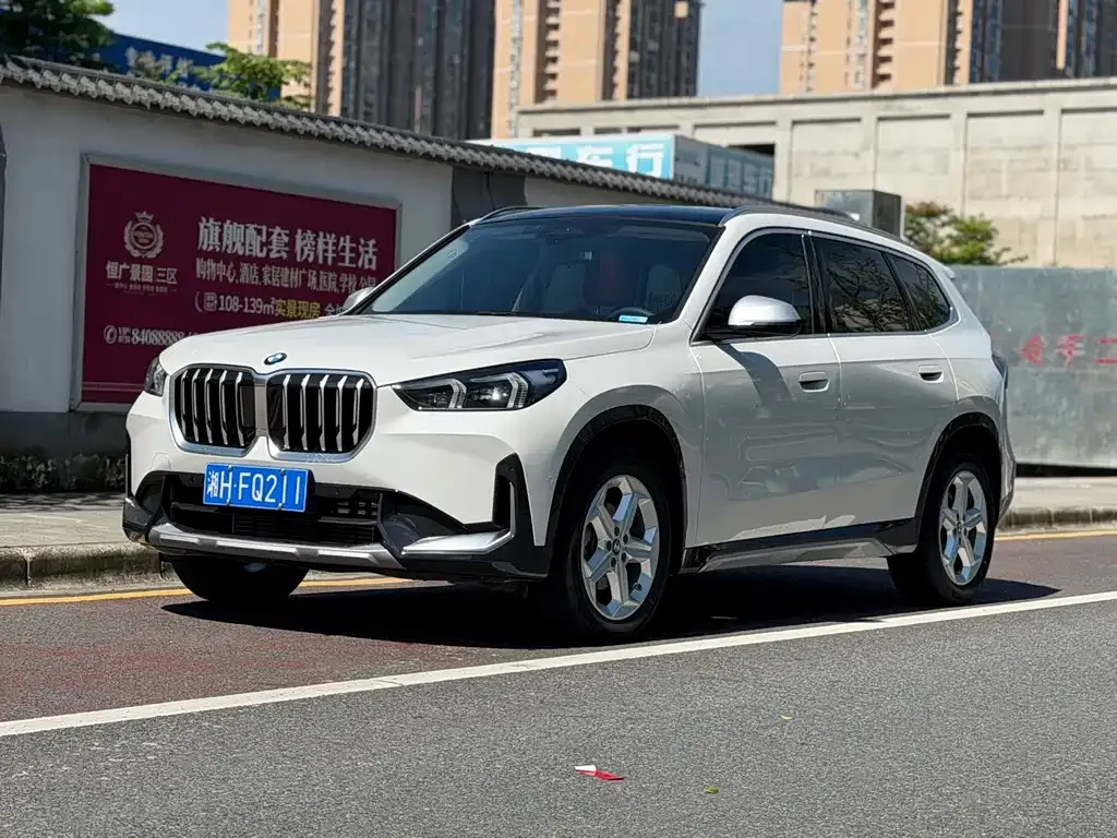 2023 BMW X1