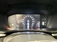 2022 Volvo S60 B4 Luxury, белый — фото 13