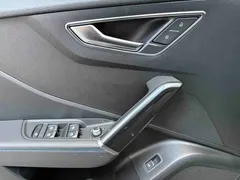 2022 Audi Q2L 35 TFSI Fashion Sport, синий — фото 10