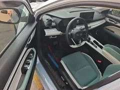 2022 Geely Emgrand L HiP 1.5TD-DHT PHEV Pro 100KM Super, синий — фото 16