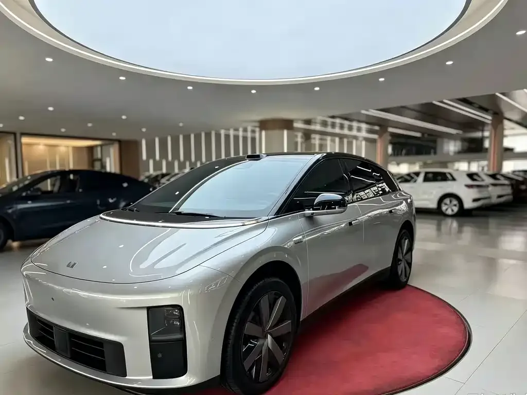 2025 Li Auto i6 4WD Standard