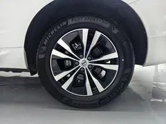 2023 Volvo XC60 4WD Luxury, белый — фото 6