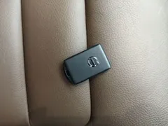 2023 Volvo XC60 4WD Luxury, белый — фото 11