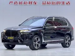 2023 BMW X7 xDrive40i Premium M Sport Package, чёрный — фото 1
