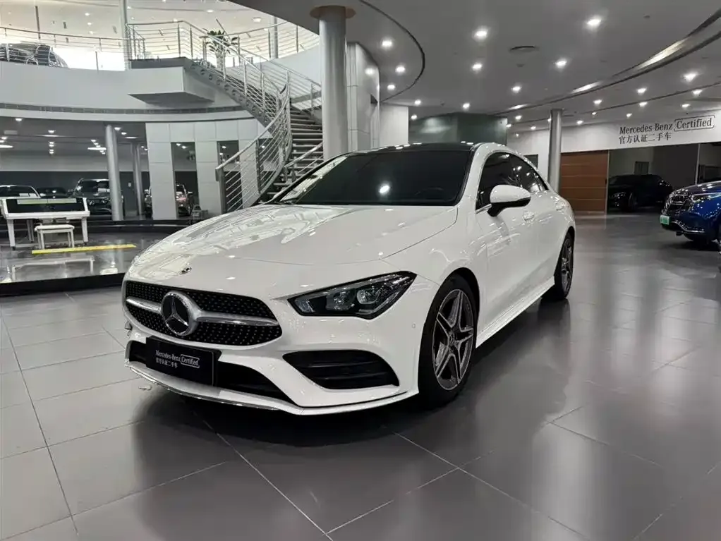 2021 Mercedes-Benz CLA 200