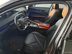 2022 Changan UNI-V 1.5T Premium — фото 15