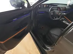 2022 Changan UNI-V 1.5T Premium — фото 16