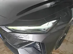 2022 Changan UNI-V 1.5T Premium — фото 24