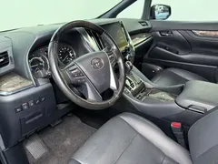 2021 Toyota Alphard Hybrid 2.5L Premium, чёрный — фото 10