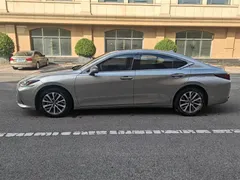 2023 Lexus ES 200 Excellence — фото 4