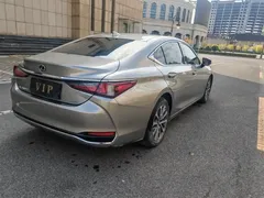 2023 Lexus ES 200 Excellence — фото 17