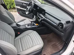 2023 Kia Cerato 1.5L CVT Luxury, белый — фото 9