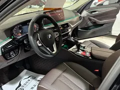 2023 BMW 5 Series 530Li Leading Luxury Package, чёрный — фото 10