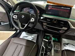 2023 BMW 5 Series 530Li Leading Luxury Package, чёрный — фото 18