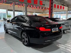 2023 BMW 5 Series 530Li Leading Luxury Package, чёрный — фото 32