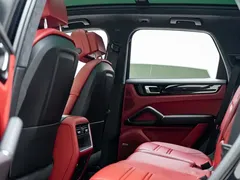 2021 Porsche Cayenne E-Hybrid 2.0T PHEV, чёрный — фото 11
