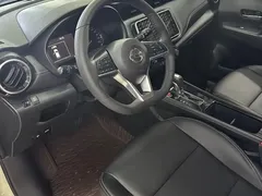 2022 Nissan Kicks 1.5L CVT XV Luxury, белый — фото 4