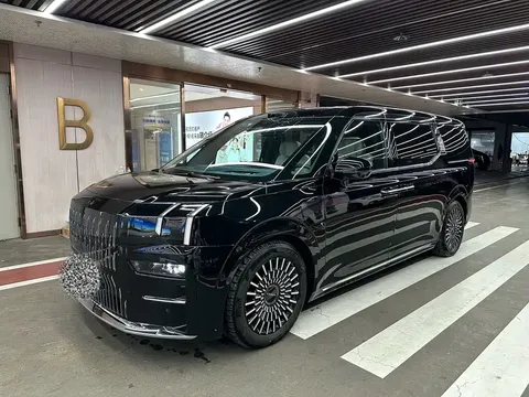 2024 Zeekr 009 6-Seat Executive 4WD 108kWh