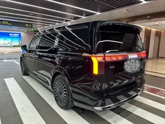 2024 Zeekr 009 6-Seat Executive 4WD 108kWh, чёрный — фото 12