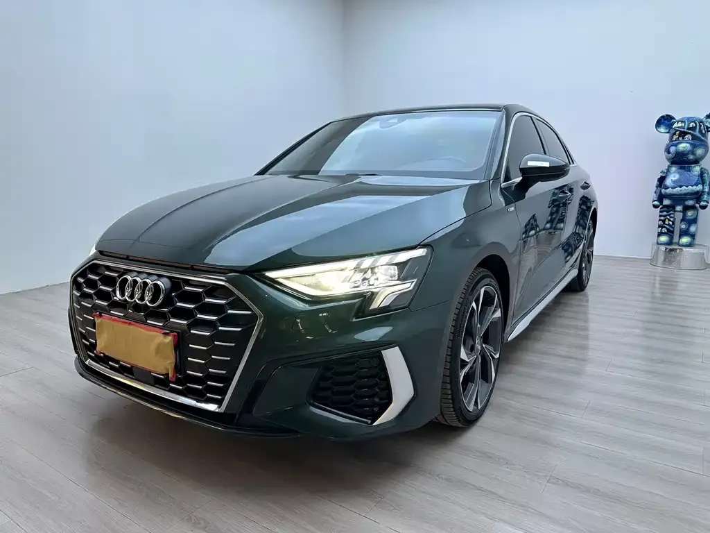 2021 Audi A3 L Limousine 35 TFSI Luxury Sport