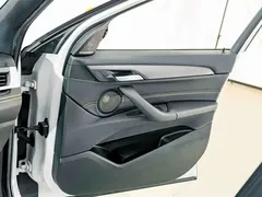 2023 BMW X2 sDrive 25i, белый — фото 13