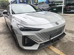 2022 Changan UNI-V 1.5T — фото 3