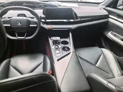 2022 Changan UNI-V 1.5T — фото 7