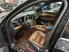 2023 Volvo XC90 7-seat, чёрный — фото 2