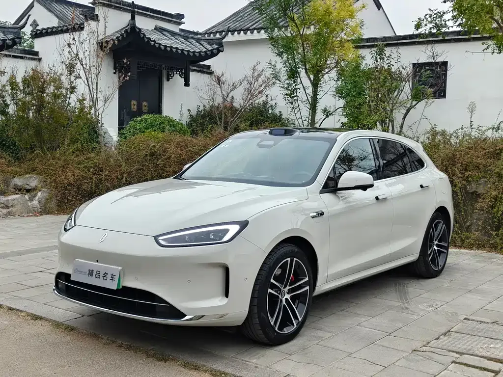 2025 Aito M5 EREV Ultra 4WD