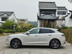 2025 Aito M5 EREV Ultra 4WD, белый — фото 4