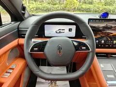 2025 Aito M5 EREV Ultra 4WD, белый — фото 13