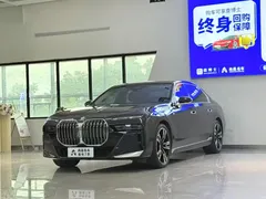 2023 BMW 7 Series 740Li Leading M Sport Package, чёрный — фото 1