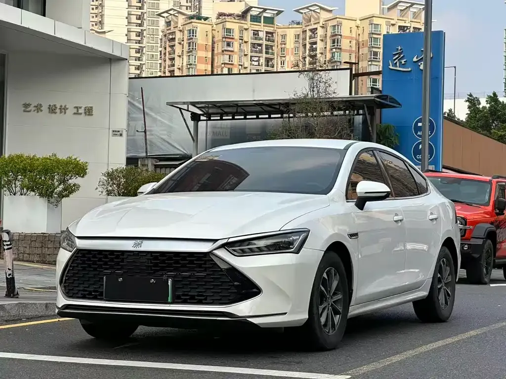 2024 BYD Qin PLUS Honor DM-i PHEV 55km Leading
