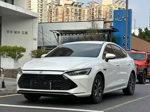 2024 BYD Qin PLUS Honor DM-i PHEV 55km Leading