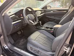 2022 Volkswagen Passat 330TSI Luxury, чёрный — фото 4