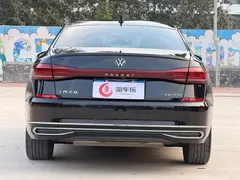 2022 Volkswagen Passat 330TSI Luxury, чёрный — фото 17