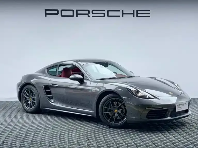 2022 Porsche 718 Cayman 2.0T