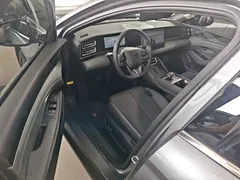 2024 BYD Qin L PHEV 80km Exceed — фото 16