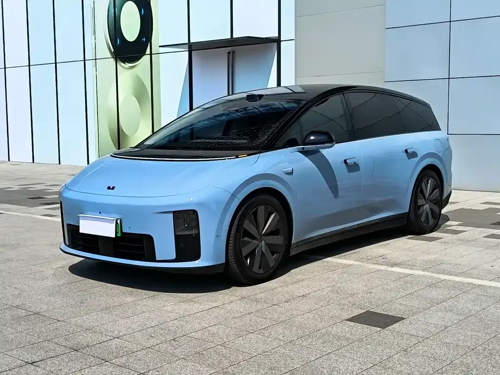 2025 Li Auto i8 Standard