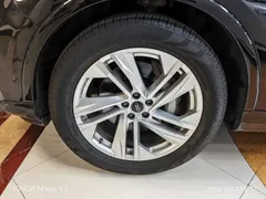 2023 Audi Q7 45 TFSI quattro S line Sport, чёрный — фото 2