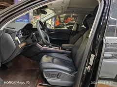 2023 Audi Q7 45 TFSI quattro S line Sport, чёрный — фото 4
