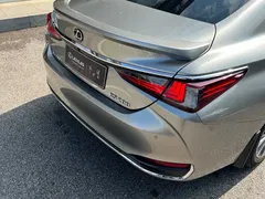 2021 Lexus ES 200 Excellence — фото 8