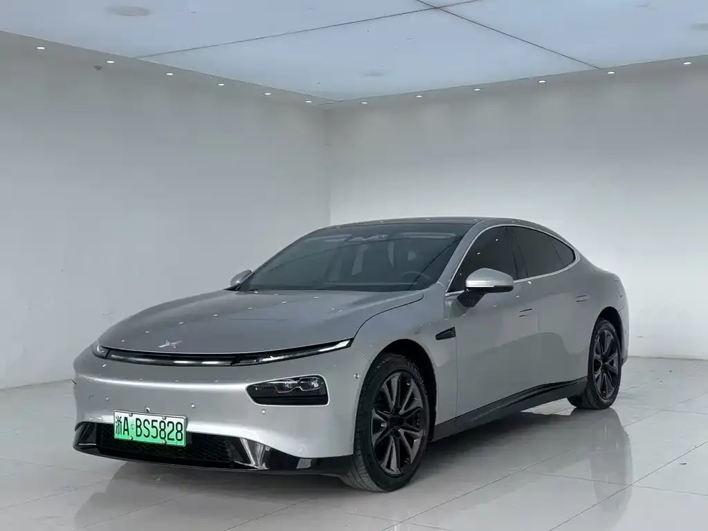 2023 Xpeng P7 586E