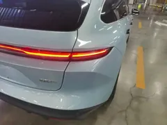 2024 Nio ET5 75kWh EV, синий — фото 8