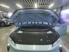 2024 Nio ET5 75kWh EV, синий — фото 20