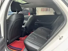 2023 Hyundai Elantra 1.5L CVT LUX Premium, белый — фото 8