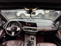 2022 BMW X5 40Li Premium M Sport Package, чёрный — фото 7