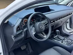 2021 Mazda CX-30 2.0L AT, белый — фото 11