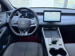2025 BYD Qin PLUS DM-i PHEV Smart Driving 55km Leading, белый — фото 6