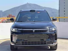 2024 Aito M7 1.5T Smart Driving 4WD Ultra 5-seat, чёрный — фото 2